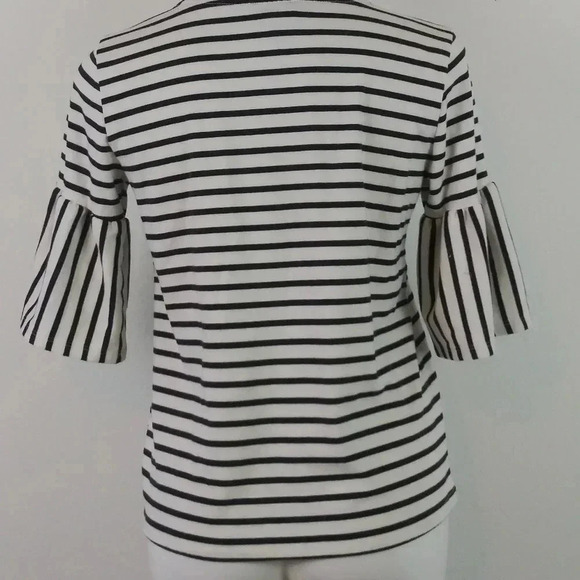 W5 Striped Black/White Flutter Sleeve Top(M) - Picture 2 of 6